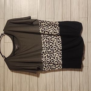 Maurices 24/7 tee medium green leopard